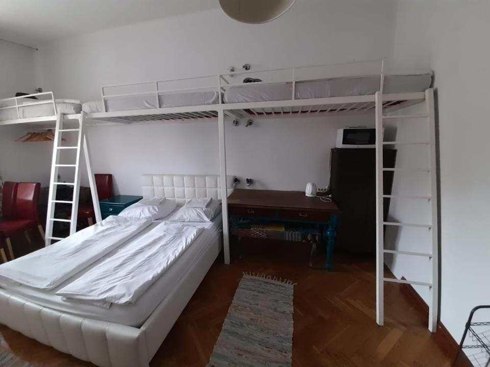 Rodzinna Przestrzen Dla 8 Osob 2 Pokoje Z Lazienka I Mini Aneksem Warszawa Exteriör bild