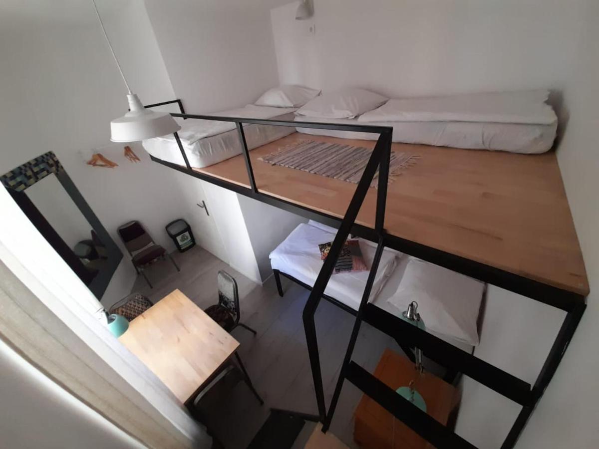 Rodzinna Przestrzen Dla 8 Osob 2 Pokoje Z Lazienka I Mini Aneksem Warszawa Exteriör bild